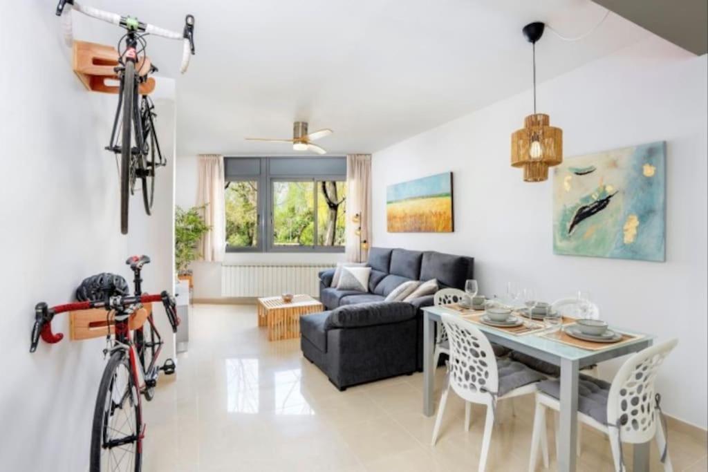 Acogedor Apartamento Cerca Del Casco Antiguo Girona Bagian luar foto